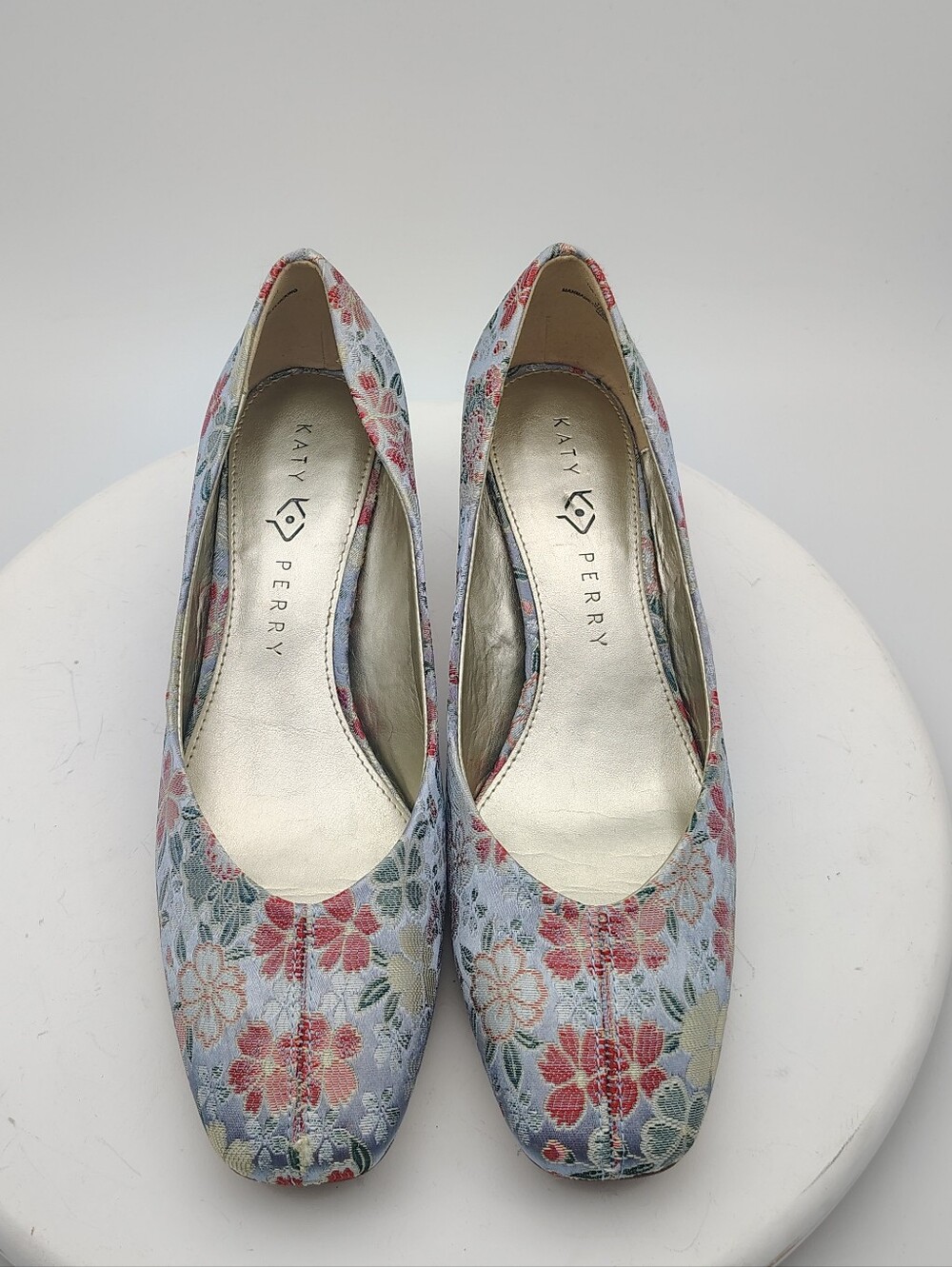 Katy Perry Floral Jacquard Square Toe Pumps With Unique Heel Design Size 9 - Picture 6 of 13